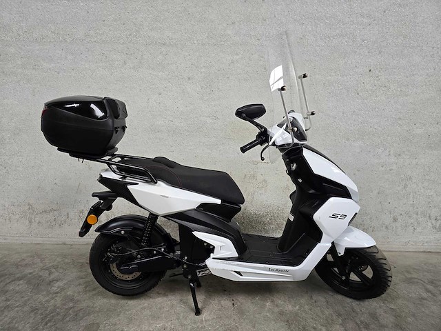 La souris - bromscooter - e-id s9 - elektrische 45km uitvoering frl17s - afbeelding 2 van  9
