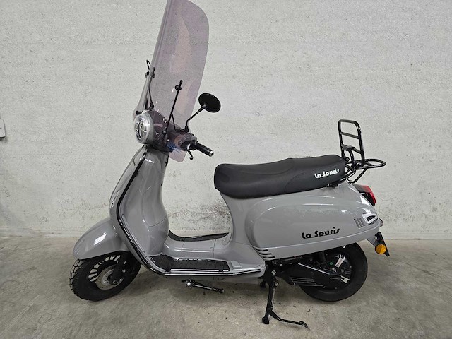 La souris - bromscooter - e-sourini - elektrische 45km uitvoering fjr12n - afbeelding 1 van  9