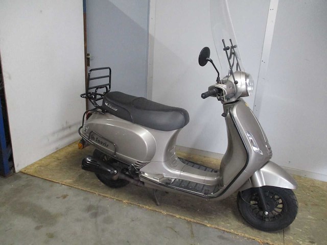 La souris - bromscooter - sourini injectie - scooter - afbeelding 6 van  10