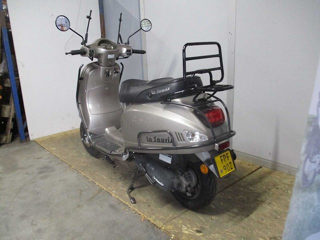 La souris - bromscooter - sourini injectie - scooter - afbeelding 10 van  10