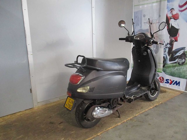 La souris - bromscooter - vespelini - scooter - afbeelding 9 van  11