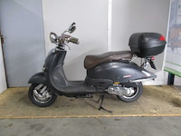 La souris - snorscooter - futuro retro - scooter - afbeelding 1 van  11