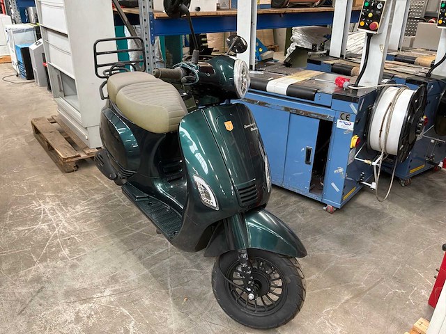 La souris bromscooter sourini r le scooter - afbeelding 1 van  9