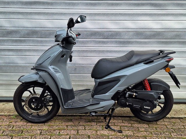 La souris grancruiser 45km bromscooter 4-takt - afbeelding 1 van  7