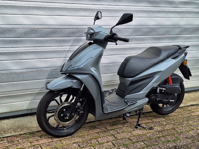 La souris grancruiser 45km bromscooter 4-takt - afbeelding 2 van  7
