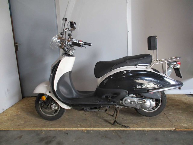 La souris grande retro two tone - bromscooter - scooter - afbeelding 1 van  4