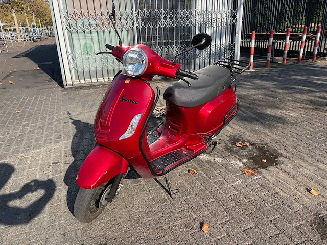 La souris sourini snorfietsen & snorscooters - afbeelding 1 van  32