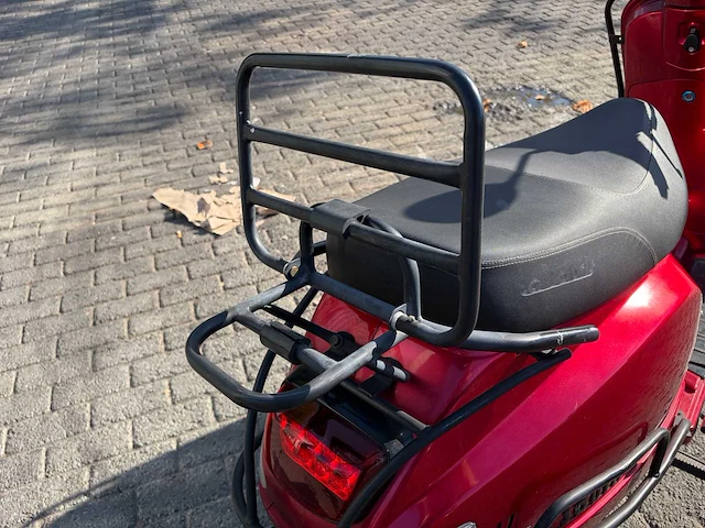La souris sourini snorfietsen & snorscooters - afbeelding 16 van  32