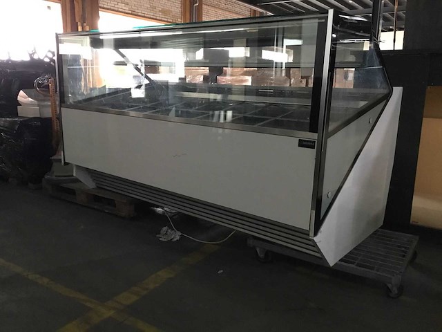 La squadra - schepijsvritine - afbeelding 1 van  7