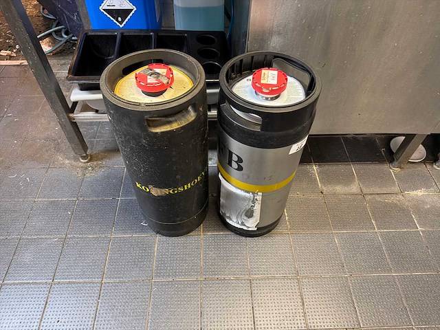 La trappe trappist bier fusten (2x) - afbeelding 1 van  3