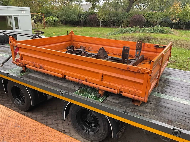 Laadbak + kiepframe unimog - afbeelding 1 van  5