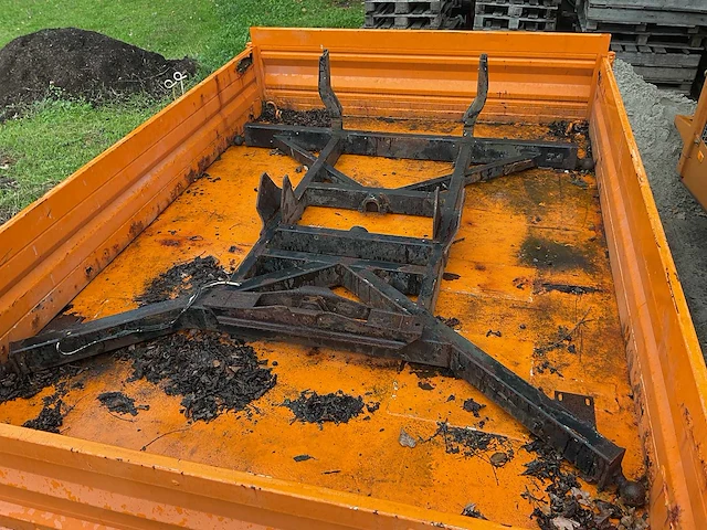 Laadbak + kiepframe unimog - afbeelding 3 van  5