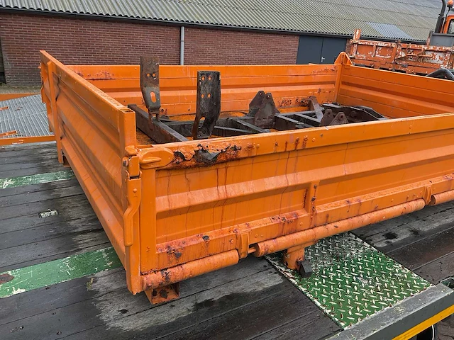 Laadbak + kiepframe unimog - afbeelding 5 van  5
