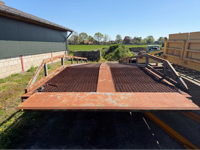 Laadbrug / container brug / mobiele brug - afbeelding 1 van  9