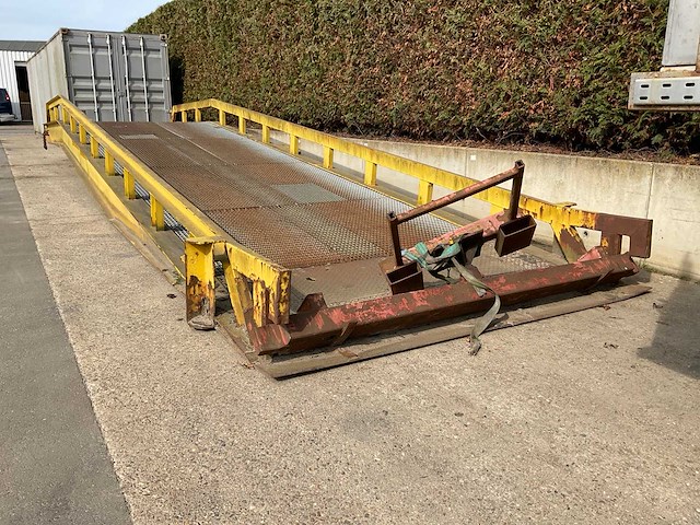 Laadbrug - afbeelding 2 van  4