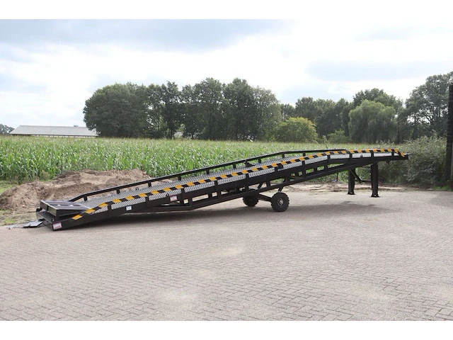 Laadbrug - afbeelding 1 van  1