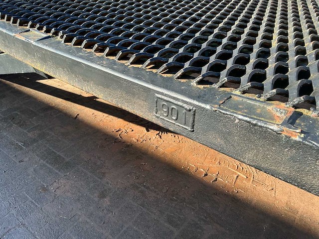 Laadbrug - afbeelding 12 van  18