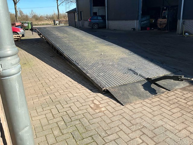 Laadbrug - afbeelding 14 van  18