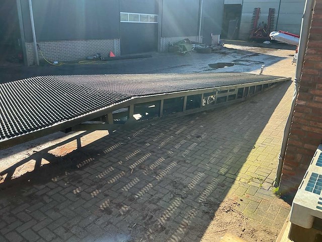 Laadbrug - afbeelding 19 van  24