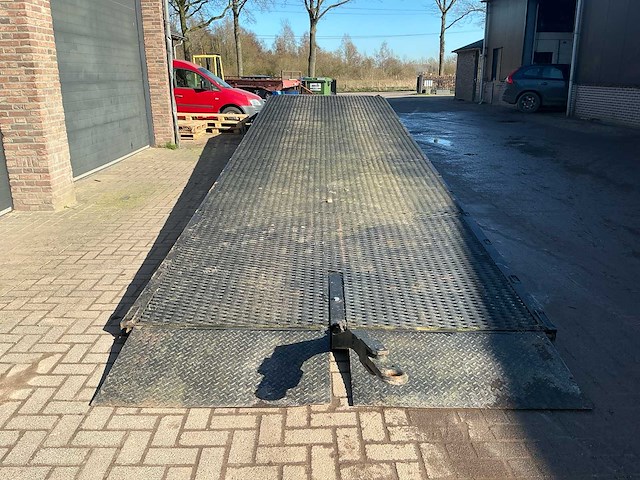 Laadbrug - afbeelding 21 van  24