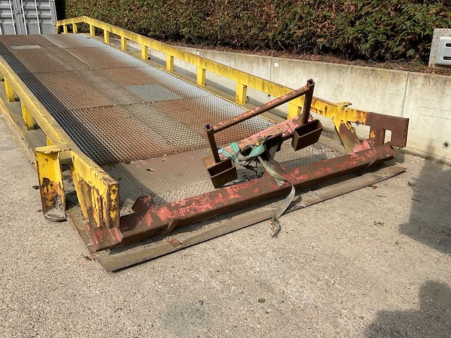 Laadbrug - afbeelding 4 van  5