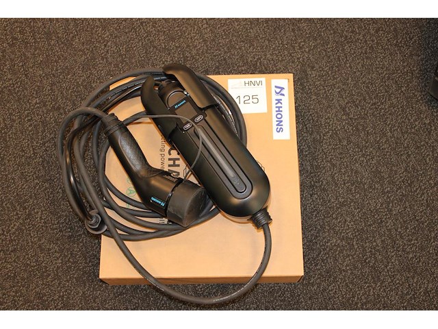 Laadkabel / mobiele lader khons g5-khons-pe-1p-16a in draagtas. schuco (230v) naar type 2. - afbeelding 1 van  2