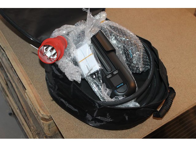 Laadkabel / mobiele lader khons g5-khons-pe-3p-16a in draagtas. cee16 rood naar type 2. - afbeelding 1 van  3