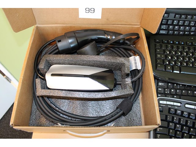 Laadkabel / mobiele lader nn. chinese stekker naar type 2. - afbeelding 1 van  2