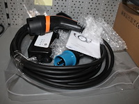 Laadkabel voor elektrische en hybride auto's met cee 230v voedingsstekker (campingstekker) naar type2 laadc...