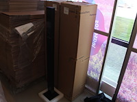 Laadpaal met betonnen voet en hoogte 130 cm. - afbeelding 1 van  4