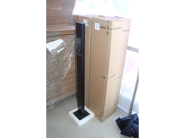 Laadpaal met betonnen voet en hoogte 130 cm. - afbeelding 2 van  4