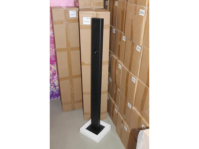 Laadpaal met betonnen voet en hoogte 130 cm. - afbeelding 2 van  3