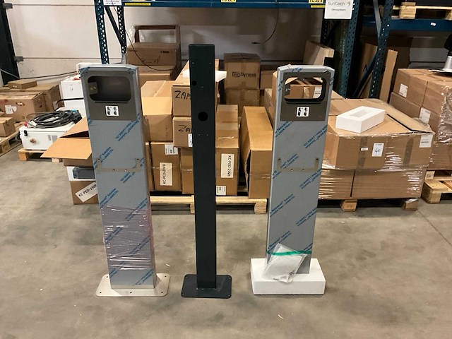 Laadpaal staander (10x) - afbeelding 1 van  3