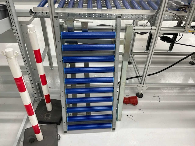 Laadpaal test- en assemblagelijn - afbeelding 8 van  17
