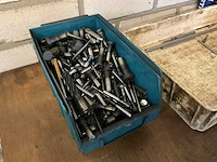 Laagland ladekast met diverse hulpgereedschappen - afbeelding 23 van  24