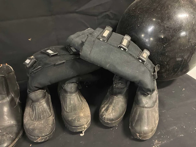 Laarzen en schoenen - afbeelding 2 van  4