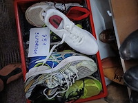 Laarzen, klompen, schoenen - afbeelding 7 van  15