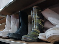 Laarzen, klompen, schoenen - afbeelding 14 van  15