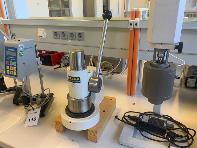 Lab apparatuur (2x) - afbeelding 3 van  4