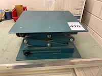 Labaratorium hef plateau - afbeelding 2 van  4