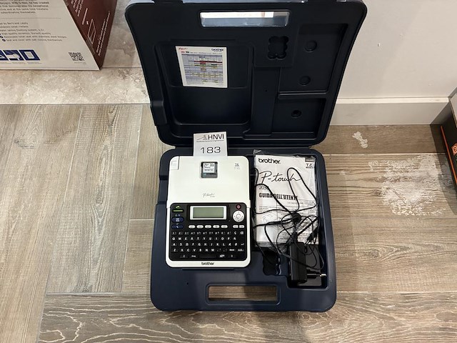 Labelprinter brother p-touch 2030 in koffer. - afbeelding 1 van  3