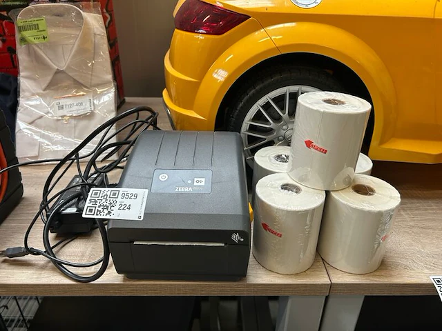Labelprinter inclusief labelrollen zebra, zd220 - afbeelding 1 van  5