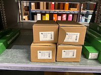 Labels, draad, spelden - afbeelding 15 van  30