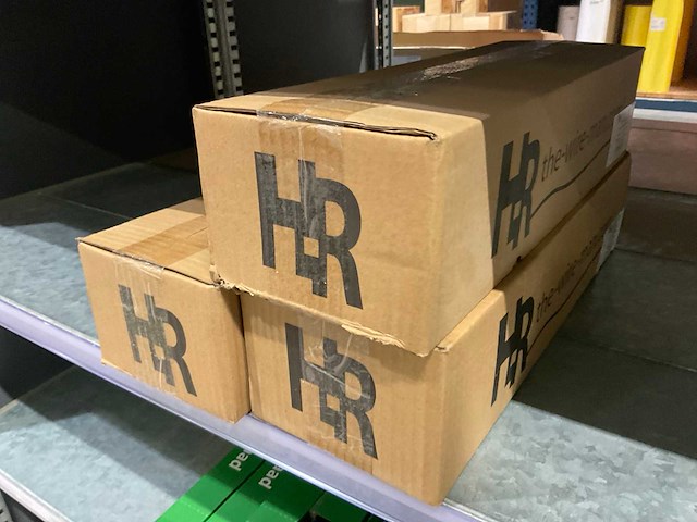 Labels, draad, spelden - afbeelding 20 van  30