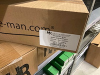 Labels, draad, spelden - afbeelding 21 van  30