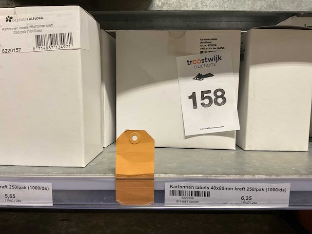 Labels, draad, spelden - afbeelding 28 van  30