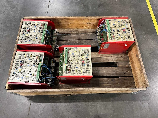 Labod electronic - partij thyristorregelaars - afbeelding 6 van  6