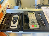 Laboratorium apparatuur (4x) - afbeelding 3 van  3