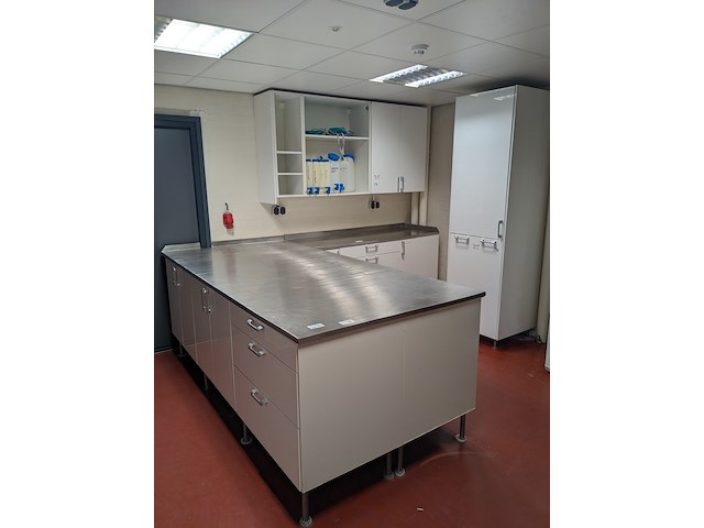 Laboratorium meubel, wit - afbeelding 1 van  12