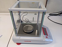 Laboratorium micro weegschaal, ohaus, pioneer pa224c - afbeelding 1 van  4